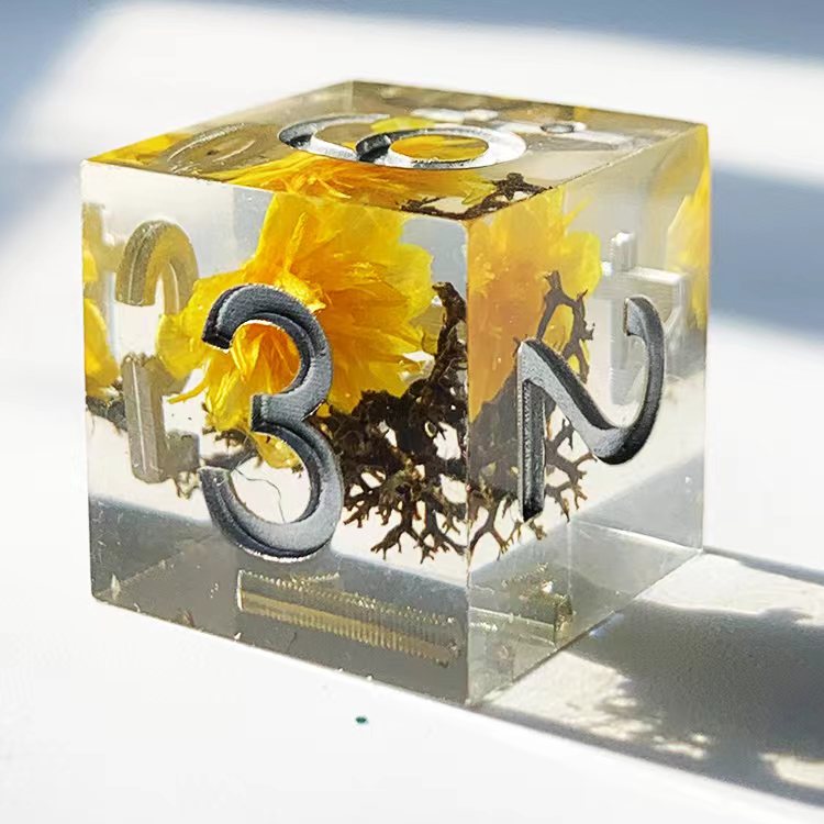 Sharp Resin flower inside 7 DND dice for Dungeons and Dragons(only for wholesale)