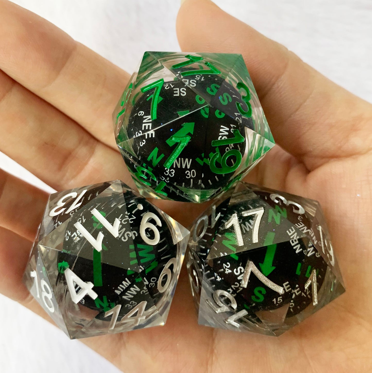 Compass dnd resin oversize D33mm D20 dnd resin sharp edge dice