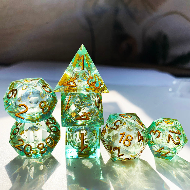 Handmade liquid core dice set for role playing games , Resin dungeons and dragons dice set for gift , Polyhedral dice set